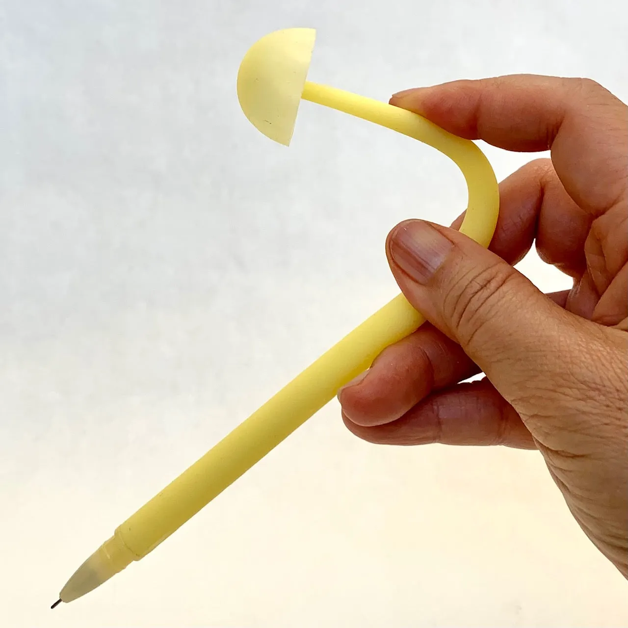 22415 MUSHROOM GLOW IN THE DARK GEL PEN-48