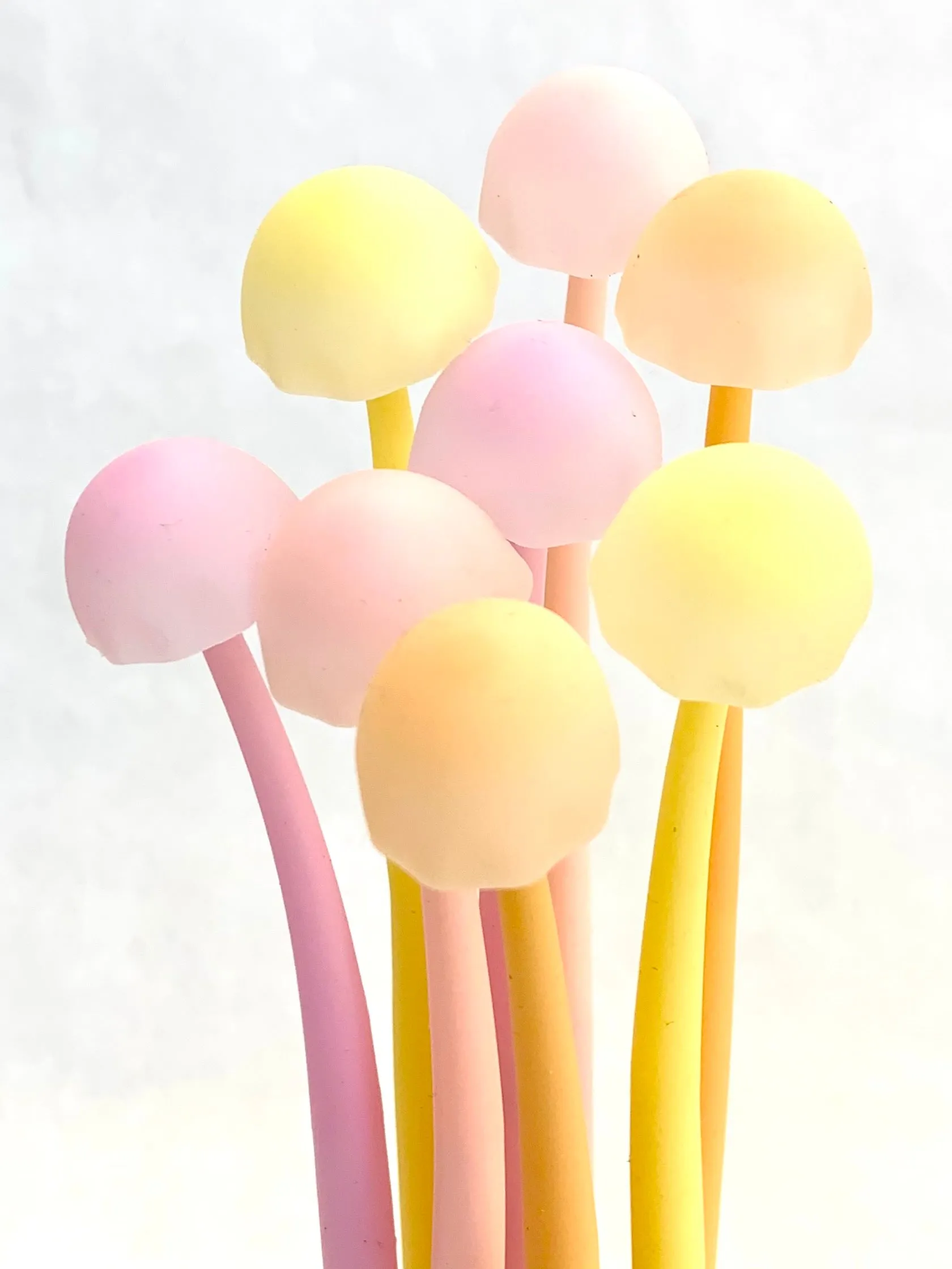 22415 MUSHROOM GLOW IN THE DARK GEL PEN-48