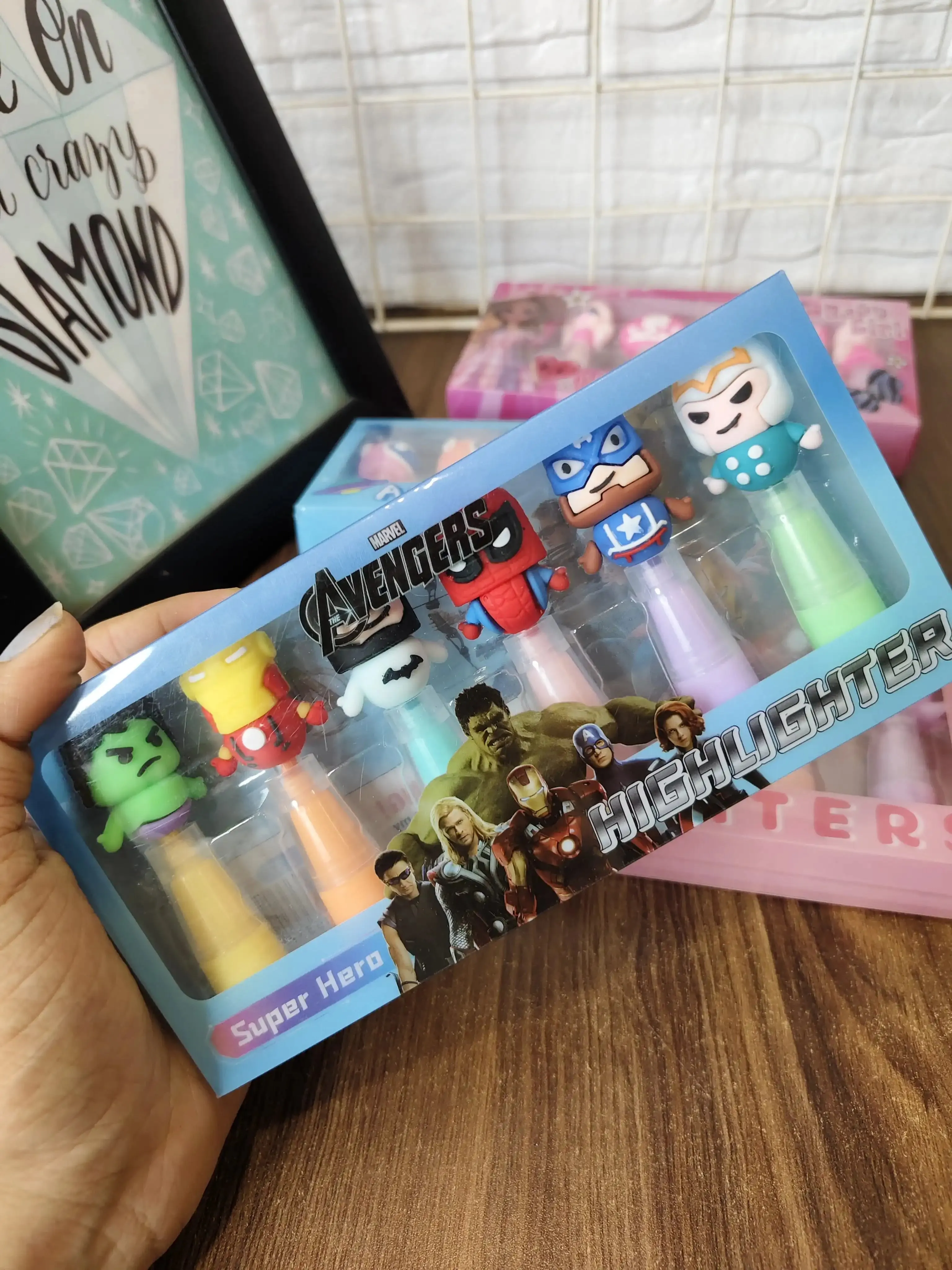 Adorable topper highlighters (6 highlighters in each pack)