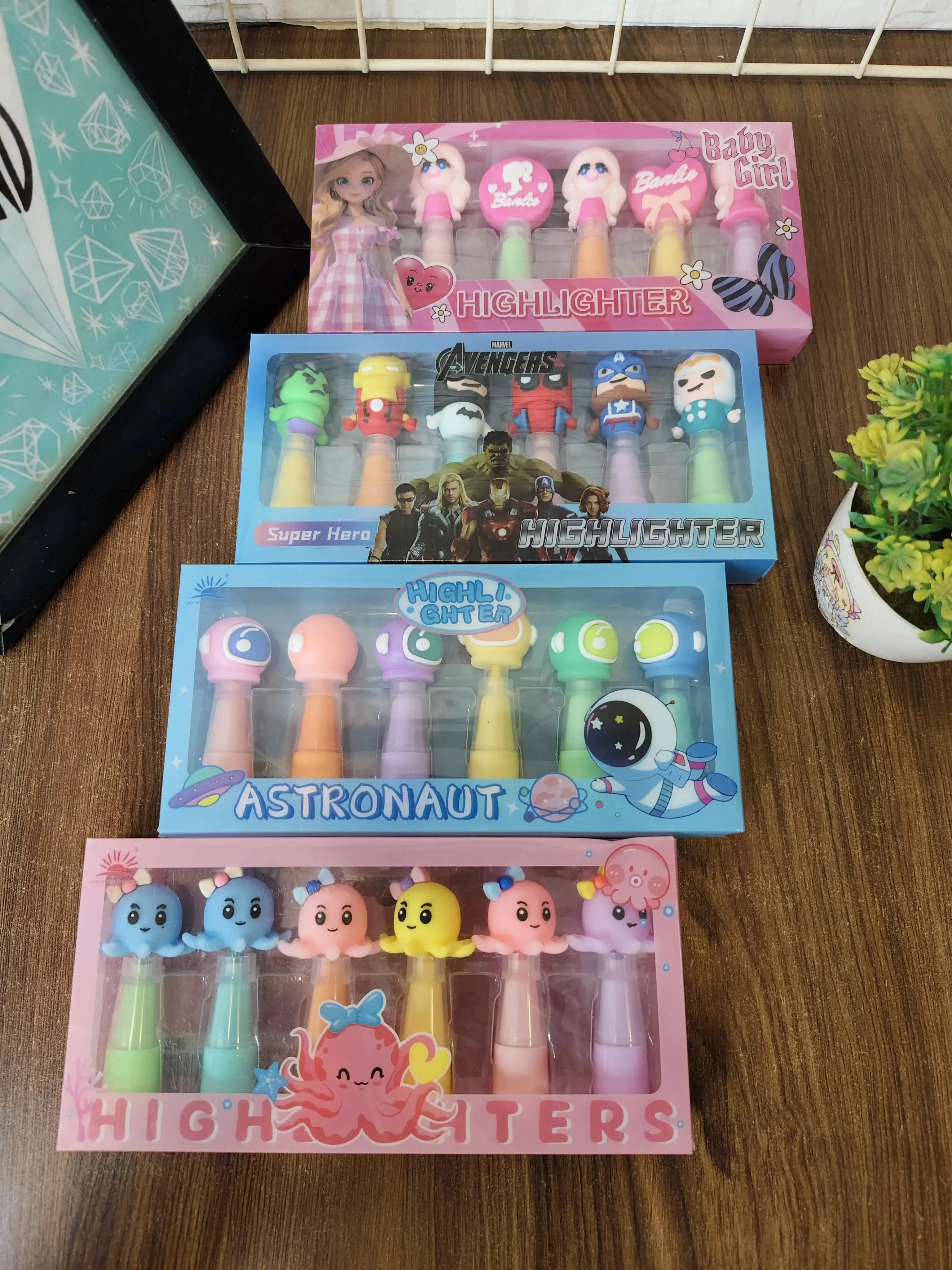 Adorable topper highlighters (6 highlighters in each pack)