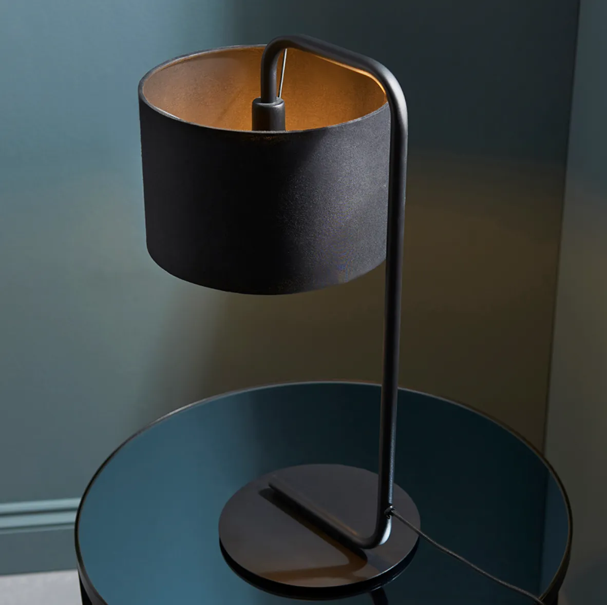 Black Table Light With Black Shade - ID 11749