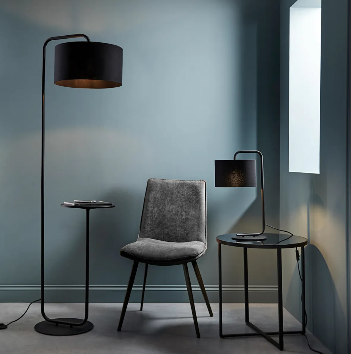 Black Table Light With Black Shade - ID 11749