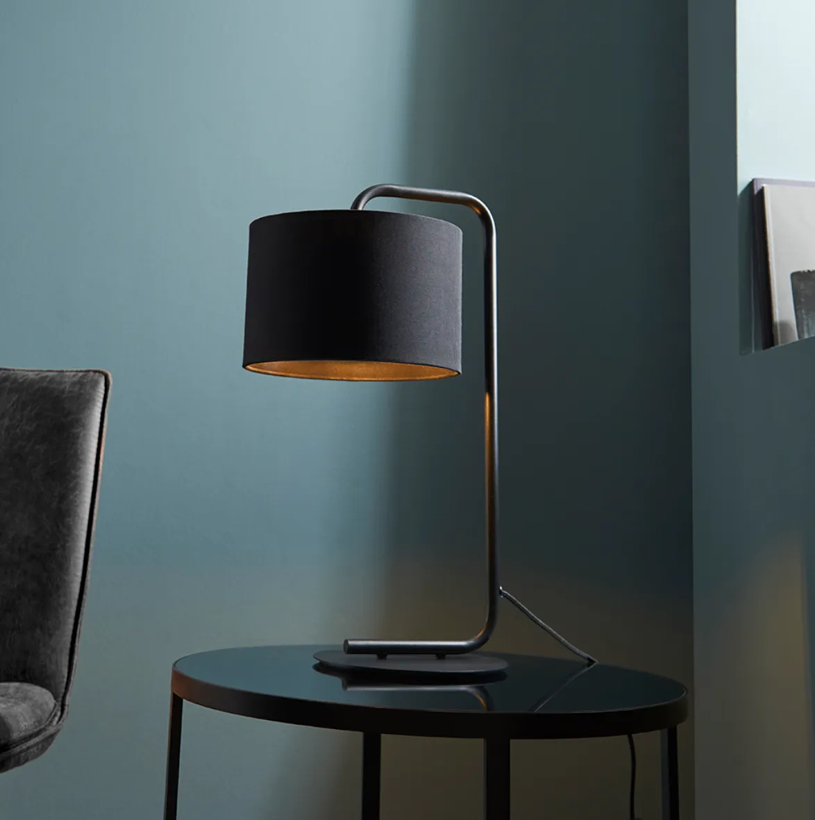 Black Table Light With Black Shade - ID 11749