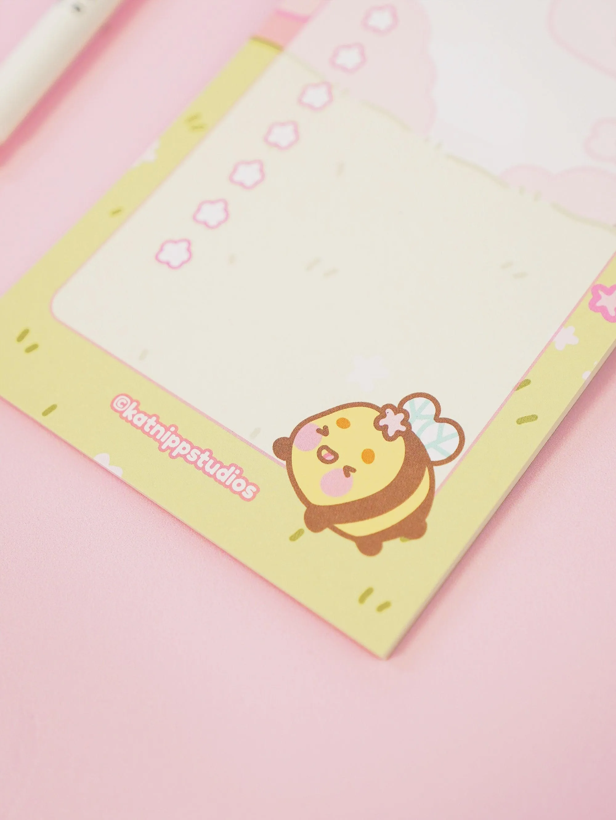 Bumblebutt Sakura 50-Page To-Do List Notepad | Cute DL-Size Notebook