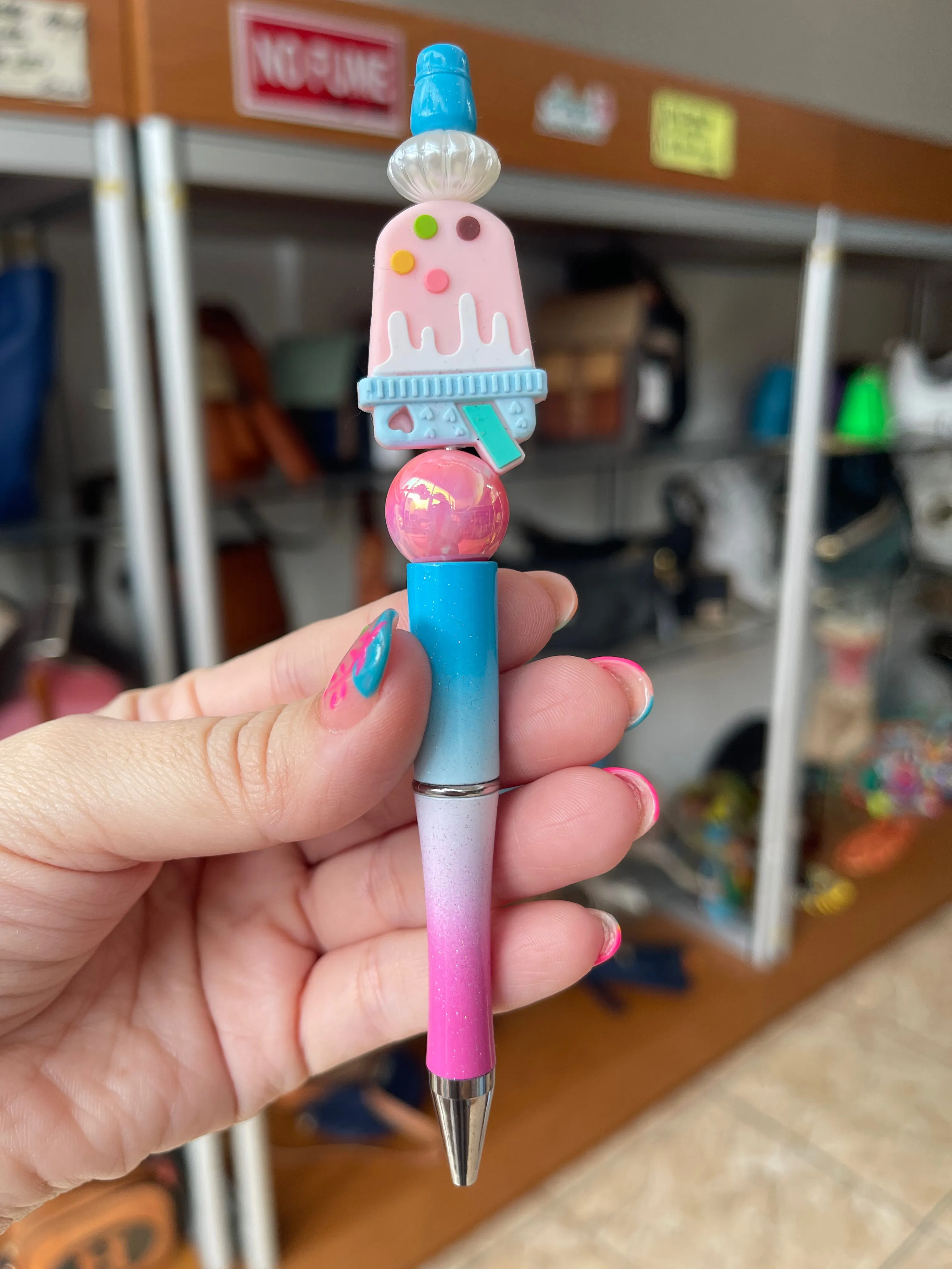 Funky Pens 🖊️