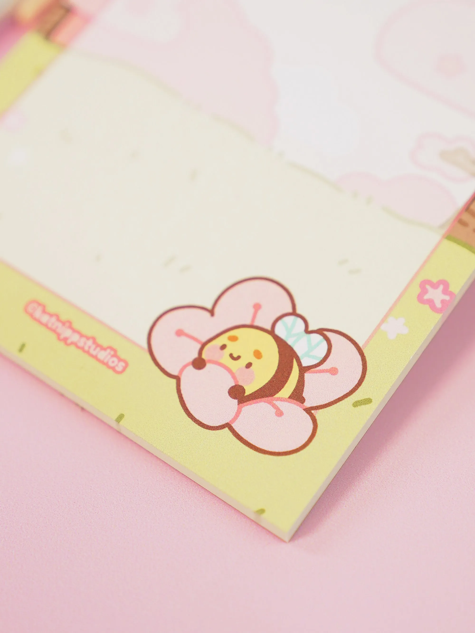 Sakura BumbleButt A6 50 Page Notepad